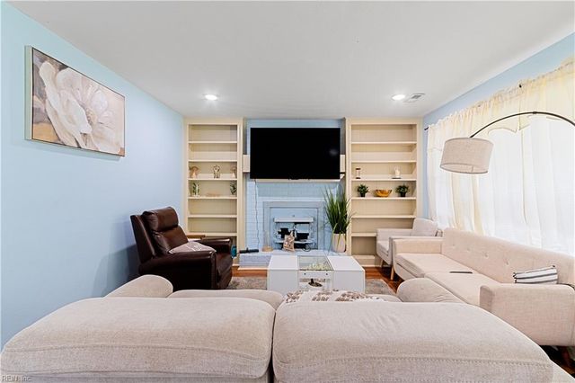 4309 East RD, Chesapeake, VA 23321