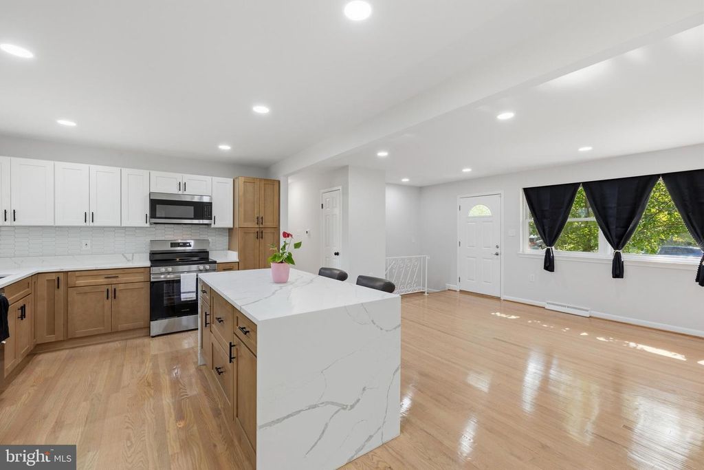 6109 COLONIAL TER, Temple Hills, MD 20748