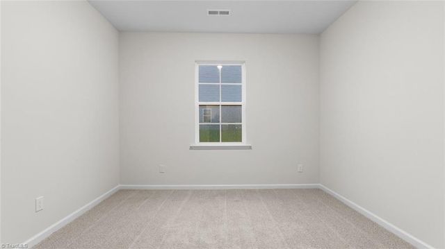 448 Falcon Lane, Winston-salem, NC 27295