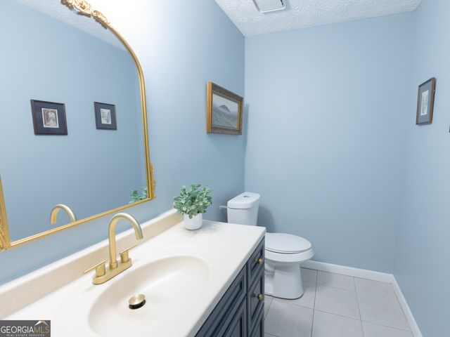 160 River Run, Roswell, GA 30075