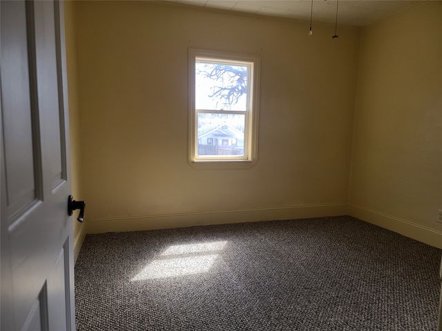 1130 Garden Avenue, Des Moines, IA 50313