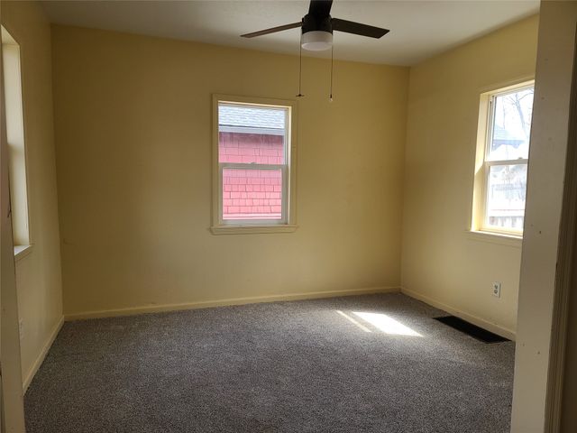 1130 Garden Avenue, Des Moines, IA 50313