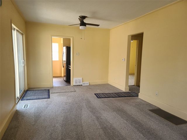 1130 Garden Avenue, Des Moines, IA 50313