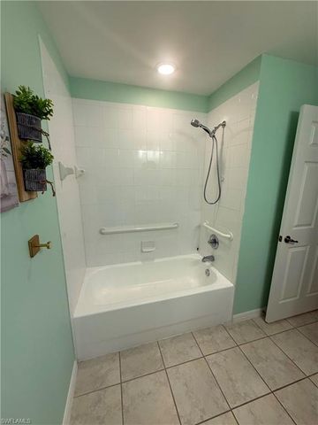 1089 Winding Pines CIR 106, Cape Coral, FL 33909