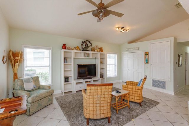 830 E 25TH AVENUE, New Smyrna Beach, FL 32169
