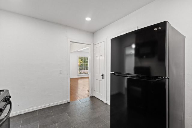 82 Vaughn Drive, Denison, TX 75020