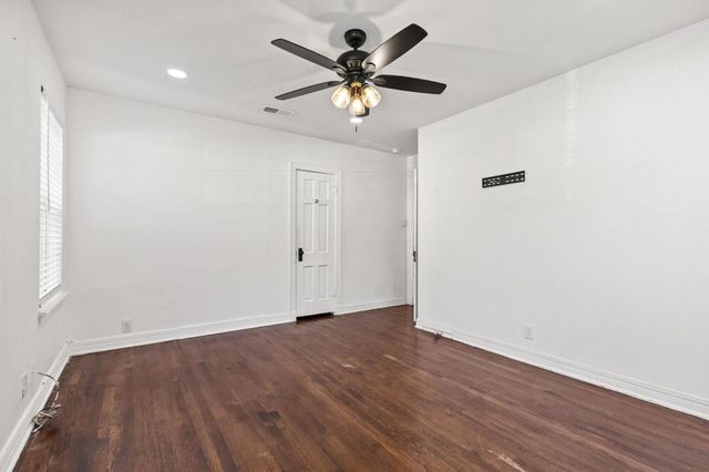 82 Vaughn Drive, Denison, TX 75020