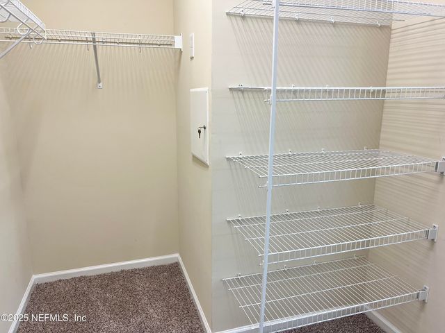 11823 CARSON LAKE Drive W, Jacksonville, FL 32221