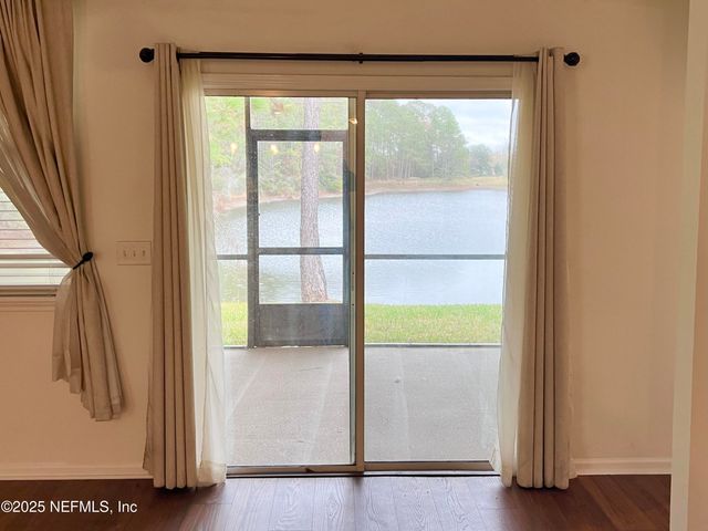 11823 CARSON LAKE Drive W, Jacksonville, FL 32221