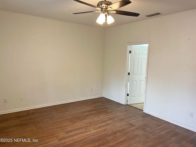 11823 CARSON LAKE Drive W, Jacksonville, FL 32221