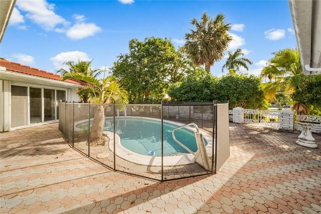 2741 NE 30th Street, Fort Lauderdale, FL 33306