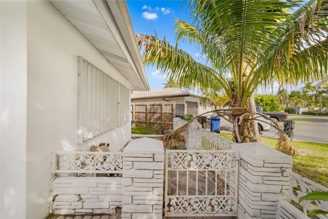 2741 NE 30th Street, Fort Lauderdale, FL 33306