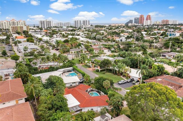 2741 NE 30th Street, Fort Lauderdale, FL 33306