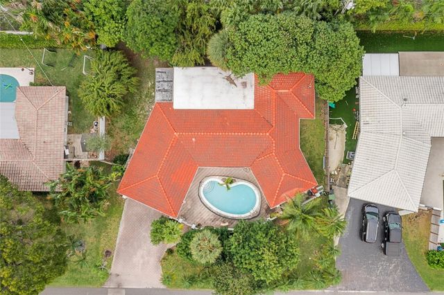 2741 NE 30th Street, Fort Lauderdale, FL 33306