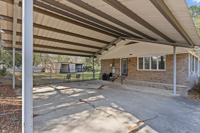 1003 Camelot Court, Dothan, AL 36303