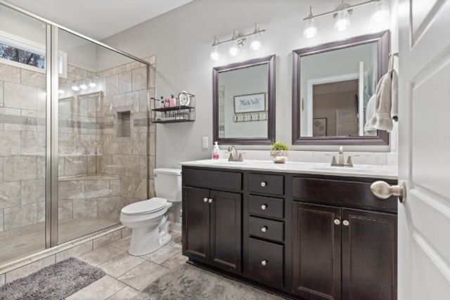 1521 Liberty Rd, Charlotte, TN 37036