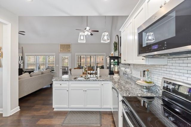 1521 Liberty Rd, Charlotte, TN 37036
