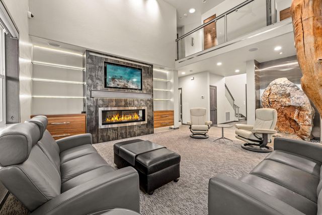 182 Wards Creek Road, Rogue River, OR 97537