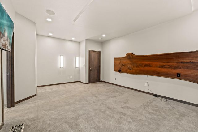 182 Wards Creek Road, Rogue River, OR 97537