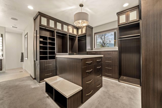 182 Wards Creek Road, Rogue River, OR 97537