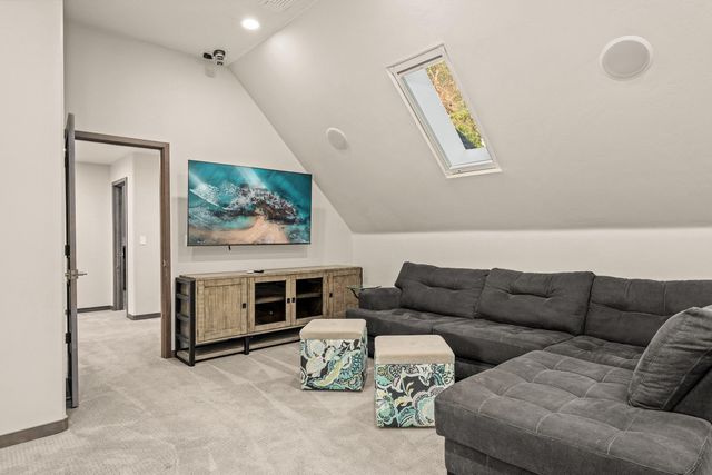 182 Wards Creek Road, Rogue River, OR 97537