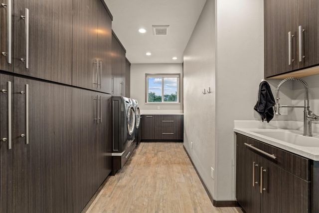 182 Wards Creek Road, Rogue River, OR 97537