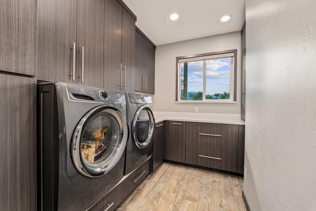 182 Wards Creek Road, Rogue River, OR 97537