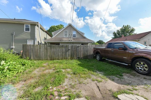 2610 E North Street, Indianapolis, IN 46201