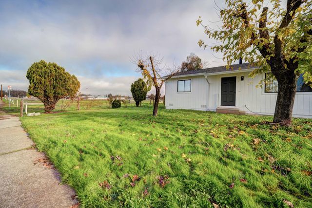 1611 2nd Street, Anderson, CA 96007
