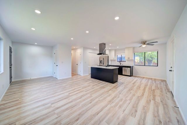 1611 2nd Street, Anderson, CA 96007