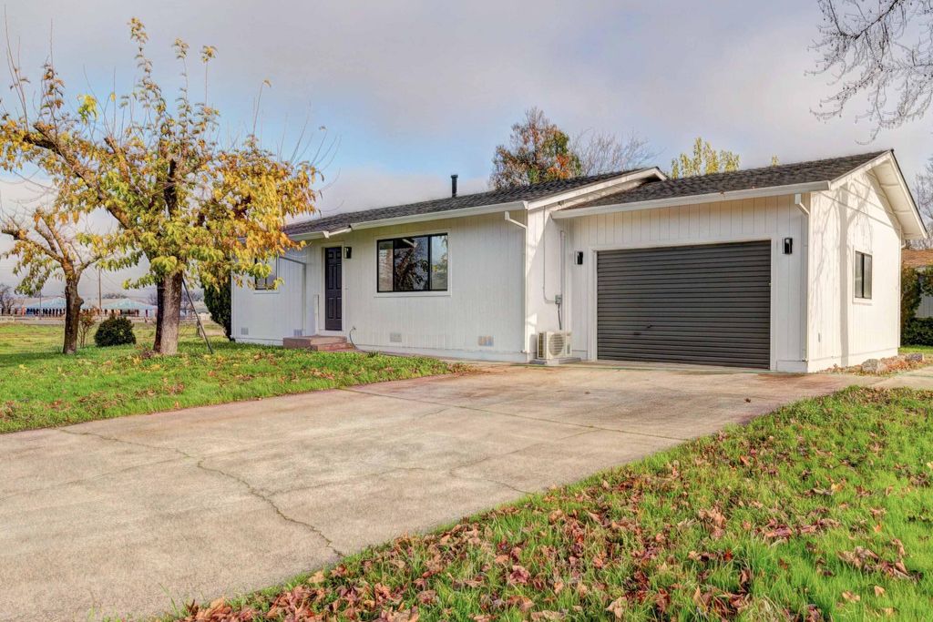 1611 2nd Street, Anderson, CA 96007