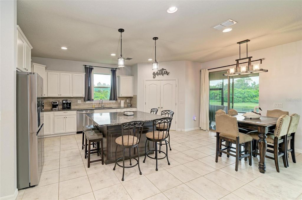Image 13 of property listing at 10223 57TH COURT E, Parrish, FL 34219