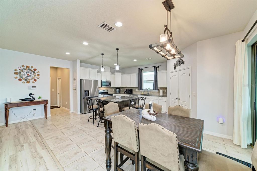 Image 15 of property listing at 10223 57TH COURT E, Parrish, FL 34219