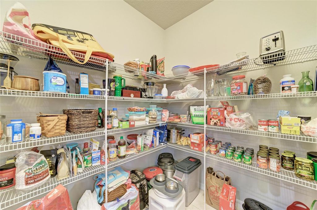 Image 20 of property listing at 10223 57TH COURT E, Parrish, FL 34219