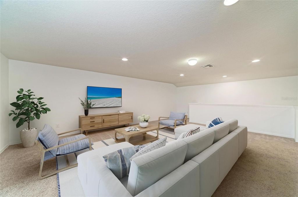 Image 34 of property listing at 10223 57TH COURT E, Parrish, FL 34219