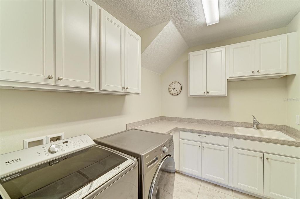 Image 44 of property listing at 10223 57TH COURT E, Parrish, FL 34219