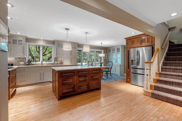 938 HICKORY AVENUE, De Pere, WI 54115