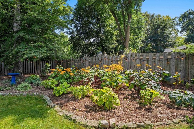 938 HICKORY AVENUE, De Pere, WI 54115