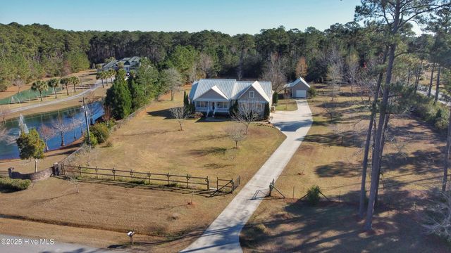 102 Plantation Drive, Swansboro, NC 28584