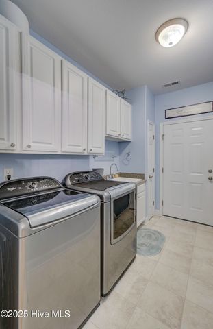 102 Plantation Drive, Swansboro, NC 28584