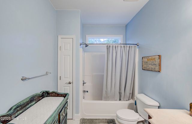 102 Plantation Drive, Swansboro, NC 28584