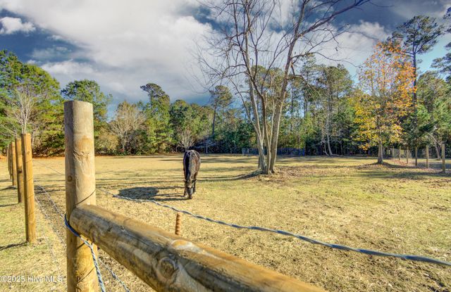 102 Plantation Drive, Swansboro, NC 28584