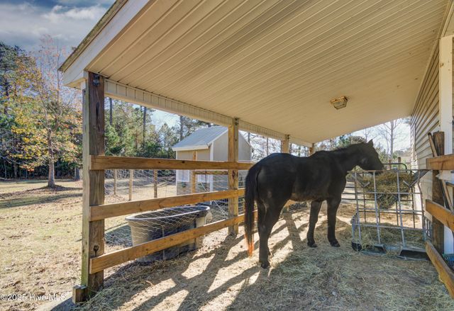 102 Plantation Drive, Swansboro, NC 28584