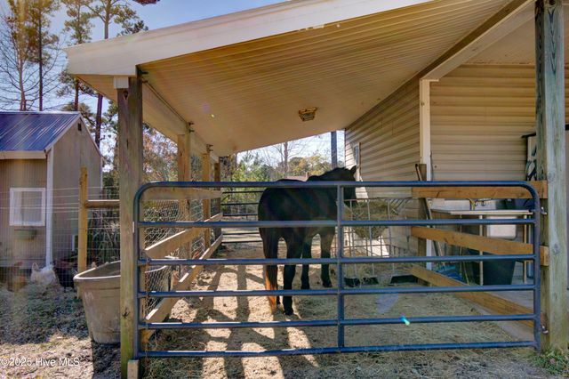 102 Plantation Drive, Swansboro, NC 28584