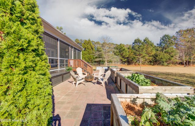 102 Plantation Drive, Swansboro, NC 28584