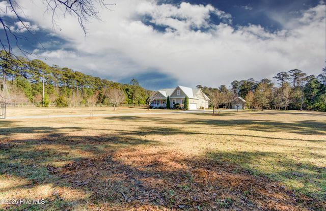 102 Plantation Drive, Swansboro, NC 28584
