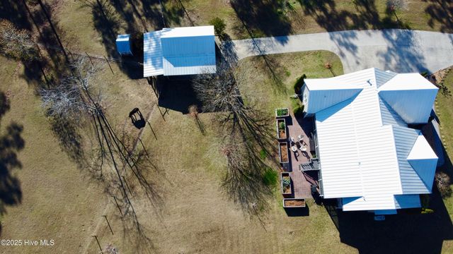 102 Plantation Drive, Swansboro, NC 28584