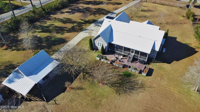 102 Plantation Drive, Swansboro, NC 28584