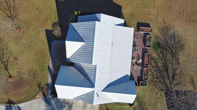 102 Plantation Drive, Swansboro, NC 28584