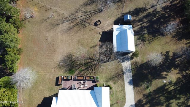 102 Plantation Drive, Swansboro, NC 28584